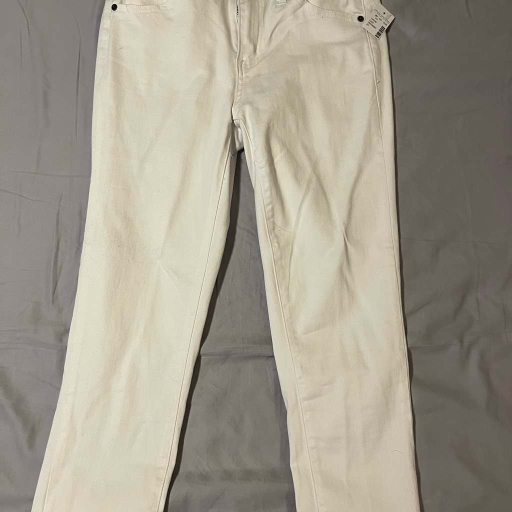 Women’s Brand New With Tags Skinny Jean